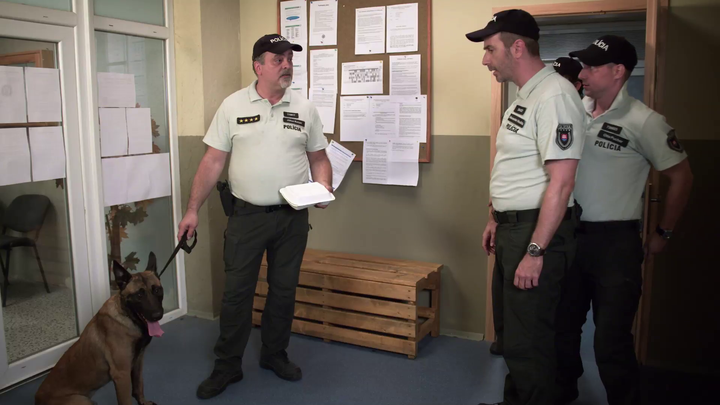 Hranica - Art na policajnej stanici